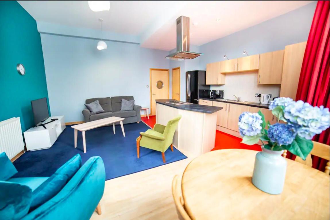 Renfield Apartment, Bright And Spacious Home Γλασκώβη Εξωτερικό φωτογραφία
